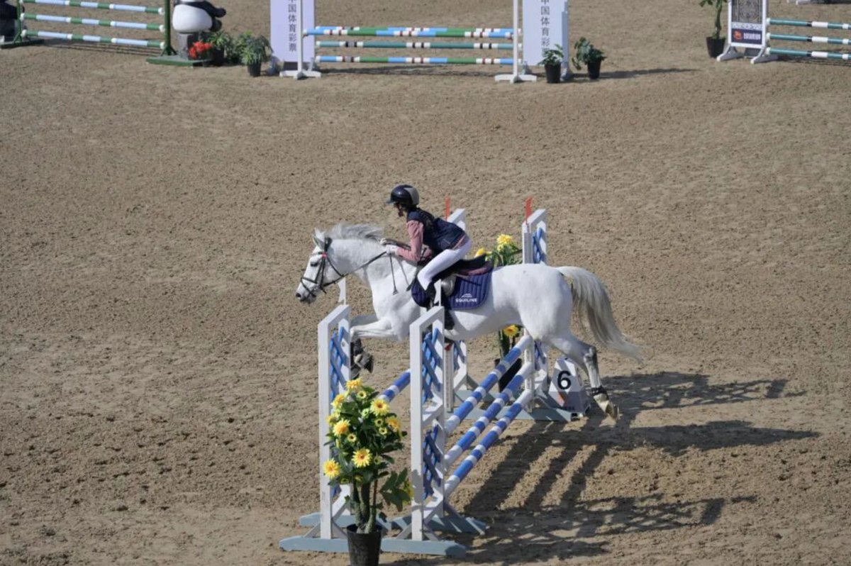 hangzhoufeel's tweet image. 🐎✨Beyond thrilling competitions, the finals in #Tonglu showcased the rising power of #Equestrian + innovation!

At the 2025 Yangtze River Delta Equestrian League Finals, over 500 rider-horse pairs delivered an unforgettable show of speed, skill, and elegance. As the year's