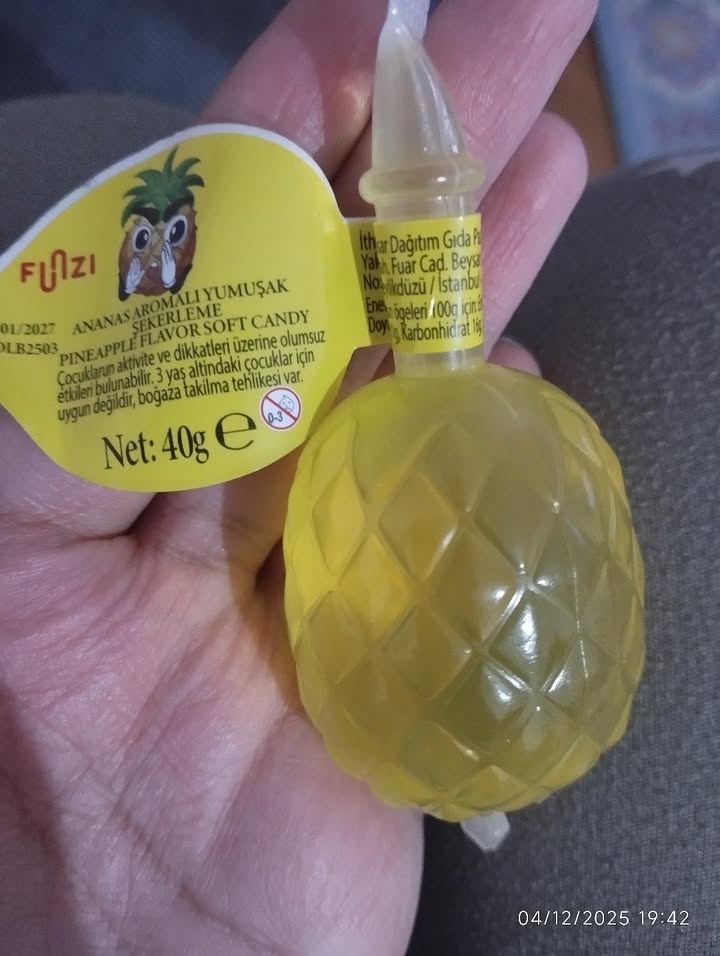 denetlecomtr's tweet photo. A101'de çocuklar için satılan bir üründe bulunan uyarı:

''Çocukların aktivite ve dikkatleri üzerinde olumsuz etkileri bulunabilir.'' https://t.co/tWU8Wlk3tV
