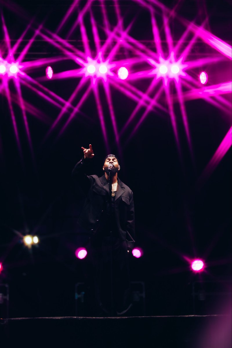 Once Upon a Time tweet media