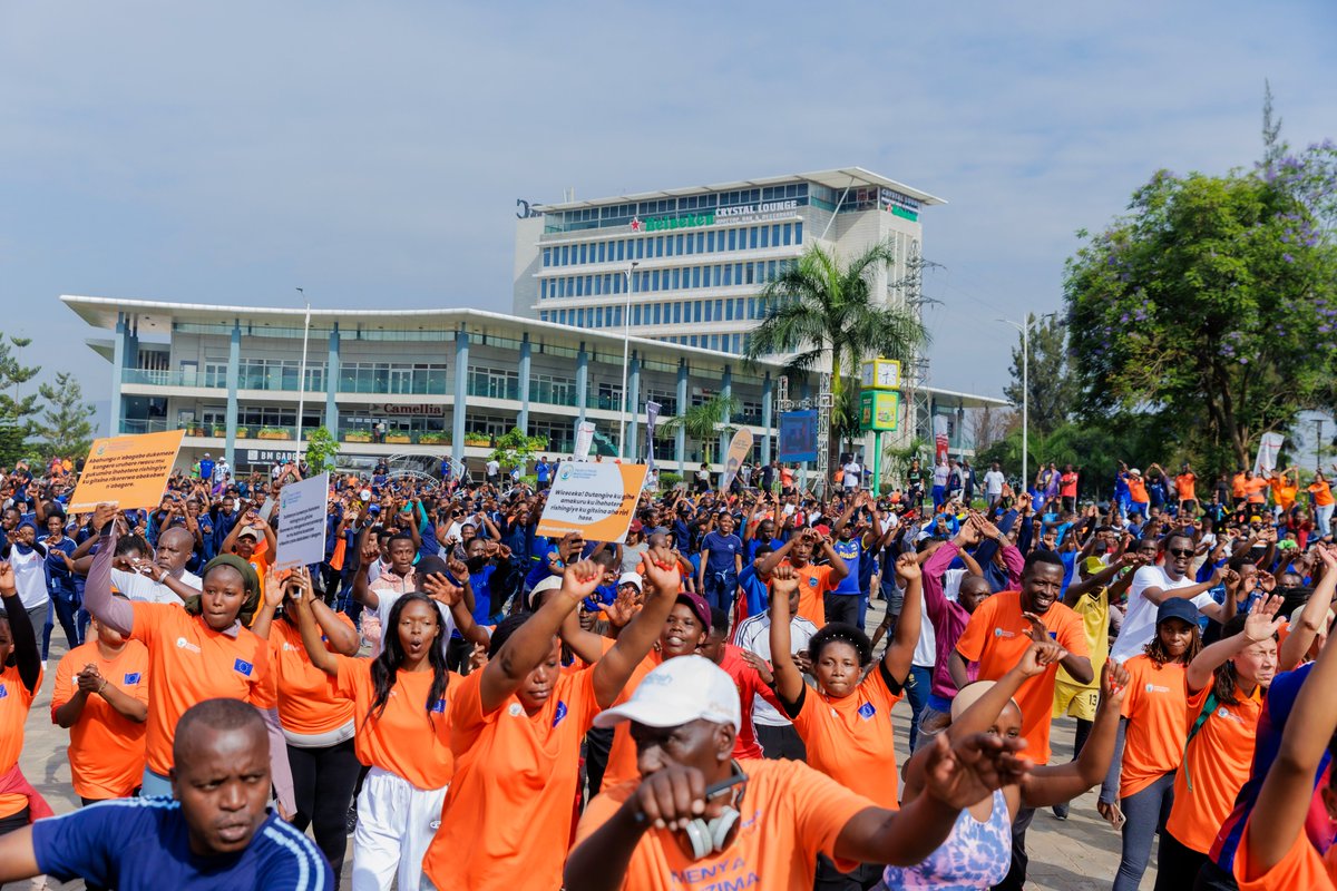 Joined young people, leaders &amp; partners at Car Free Day in Kigali to support #16DaysOfActivism and demand an end to all violence against women &amp; girls including digital violence.
I remain committed to using my voice for their justice and safety.
#EndGBV #StopDigitalViolence