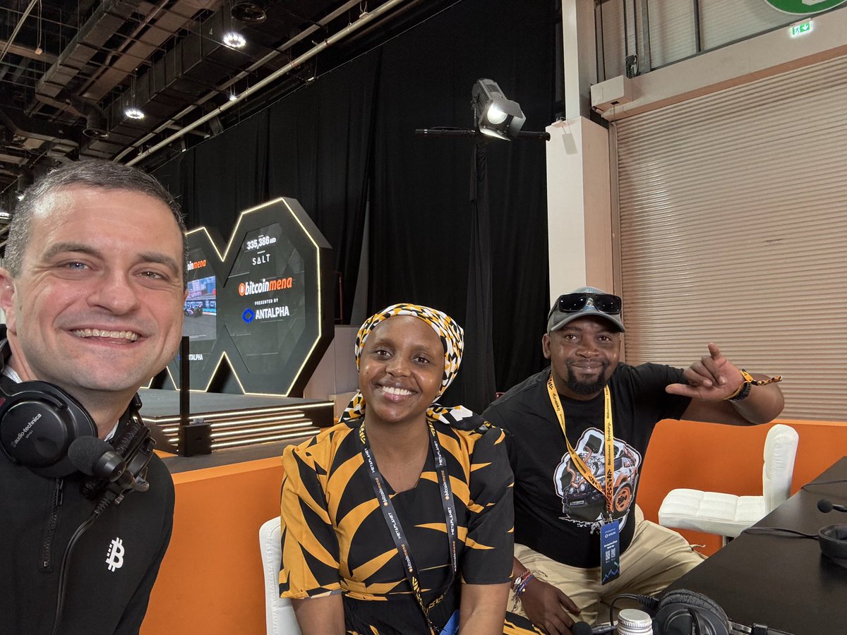 Just over here with two absolute legends, Kenya’s <a href="/LindaKariu54810/">Linda Kariuki</a> of <a href="/BitEduhub/">Bitsavers Eduhub</a> / <a href="/TrezorAcademy/">Trezor Academy</a> and South Africa’s <a href="/LuthandoSABTC/">LuthandoSABTC⚡🇿🇦</a> of <a href="/BitcoinEkasi/">Bitcoin Ekasi</a>.

So grateful to have these two on the desk with me ♥️