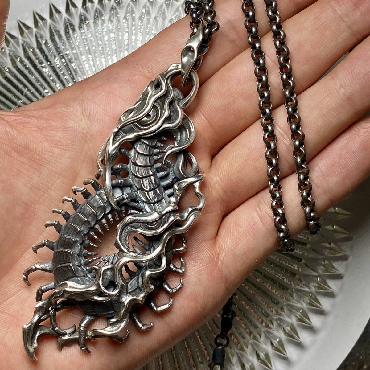 百足
avatara.thebase.in/items/118046112