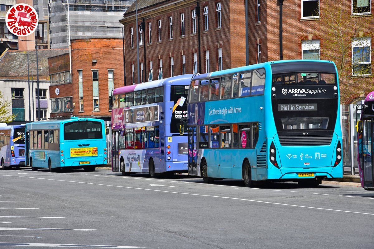 megabreadvan's tweet image. Arriva Midlands YJ61FEX VDL SB200 / Wright | YX17NDZ  ADL Enviro 400
#arrivamidlands #wrightbus #vdl #adl #leicester #leicestershire

flickr.com/photos/megabre…
