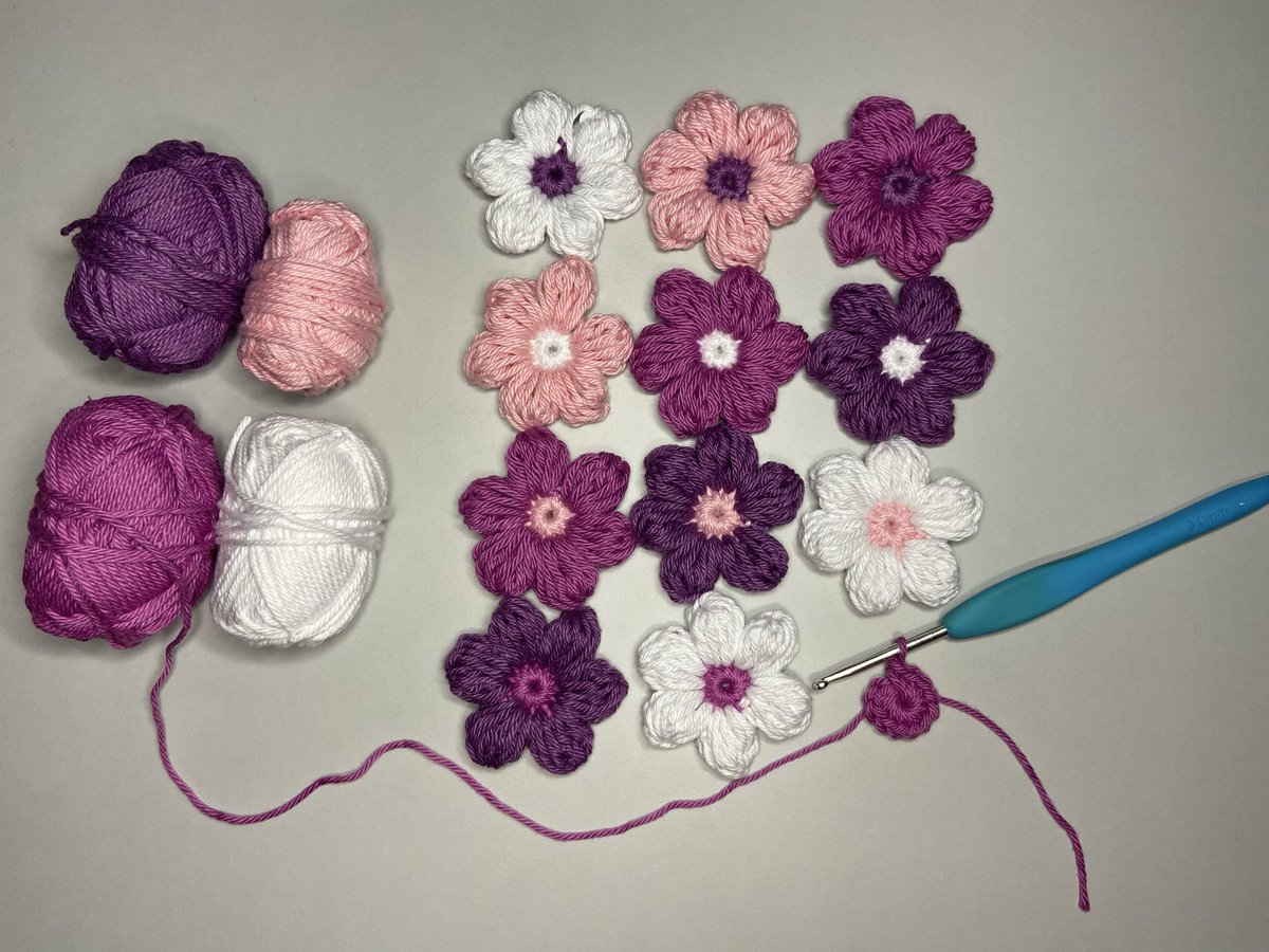 Anhelinasv's tweet photo. @l12_158 i made bag of 🤍🩷💜💟

https://t.co/XsrB39TUQY https://t.co/GWPSyQA53l