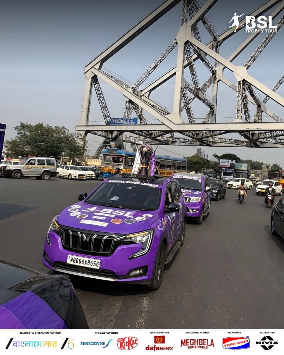 An iconic bridge. A historic moment.
The BSL Trophy Tour crosses Howrah Bridge with pride! 💜⚽

#BengalSuperLeague #BSL #SaraBanglarSeraFootball