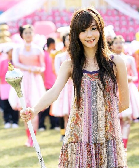 jsmtjyygyjbbjb's tweet image. ไอดอลยุคเด็กดีดอทคอม 
ถ้ายุคนี้มีพั้นรักแมว 
ยุคนั้นมีเต้ย จรินทร์พร