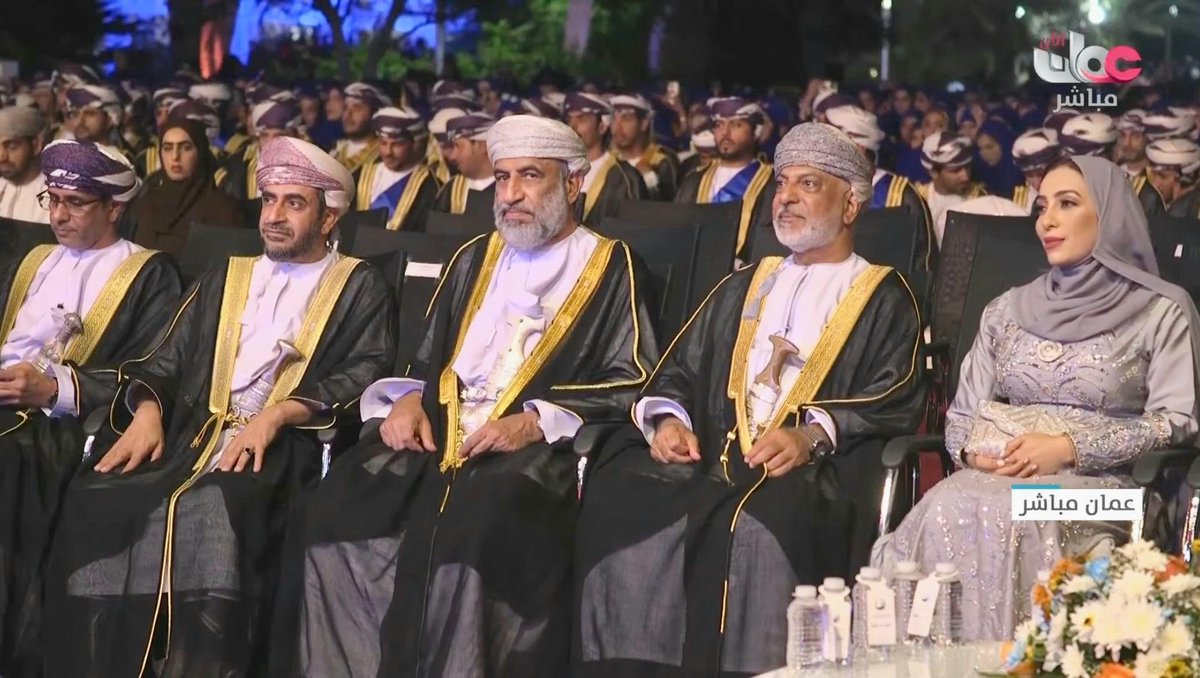 sindbadoman1's tweet photo. سعدنا حضور الحفل البهيج ل #جامعة_الشرقية وكان احتفالًا يليق بمكانة الجامعة وما حققته من إنجازات، وبهذه المناسبة نهنيء جميع الخريجين والخريجات، راجيًا لهم دوام التوفيق والنجاح ومستقبلًا واعدًا مليئًا بالإنجاز 🎓
#StudyAtASU
#graduation2 https://t.co/BVPqXetPm0