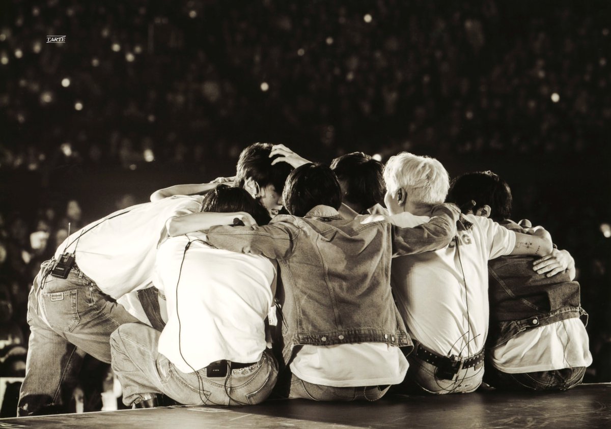 nctymisfit's tweet image. We’ll always be here, waiting for the eight of you to stand on one stage again. 🩷 @NCTsmtown_127