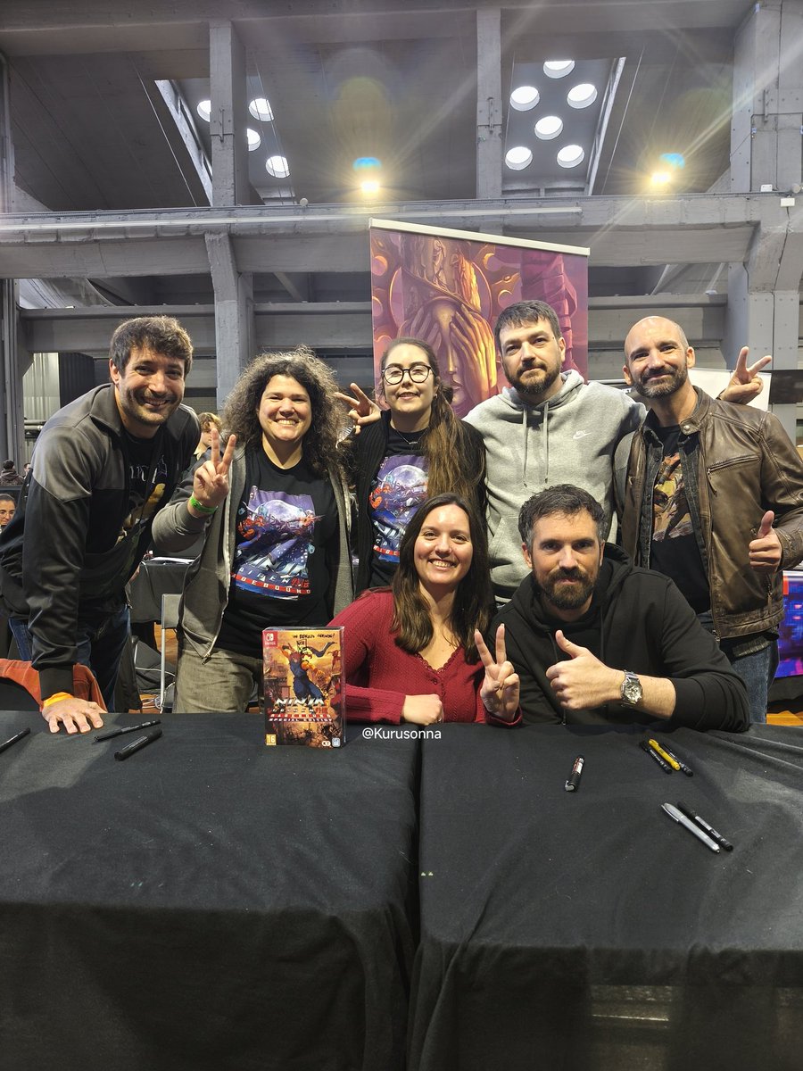 Kuru 👑 📚 - #Zelda40th ❤️💚💙 tweet media