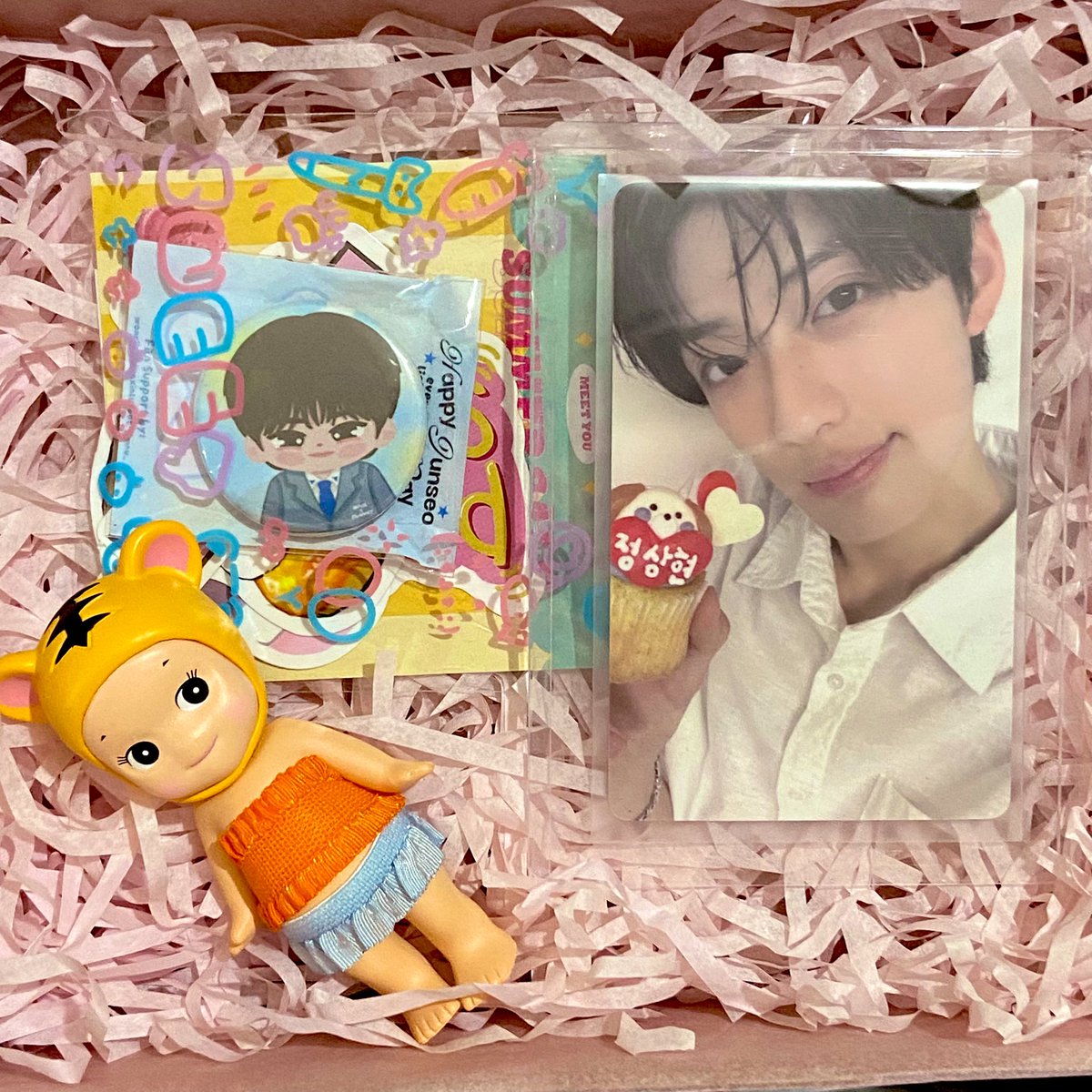 mis4ngwon's tweet photo. π§ : π
Dumating na agad sha, @wonriizs !! π» Cutie so muchie ng ayeon cupcake huhu tysm aera and sa very cute junseo freebie <3 mwa mwa
#wonreceipt https://t.co/TMqDEPYohG
