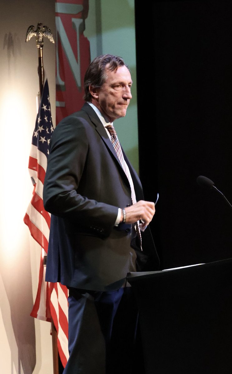 TheOregonWolf's tweet photo. @oregoncitizen_ Dudley when he announces. He was the only one after the Reagan din. who stayed behind &amp; talked to people &amp; more importantly the younger adults, to understand what they are struggling with. I spoke with him myself. It sounds like Safer, Affordable, and clean OR is what he wants. https://t.co/LDjr5aWjWz