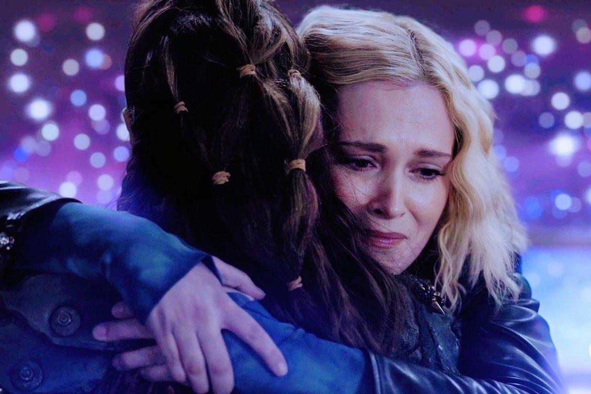 Ormlycia's tweet photo. Soulmates always find their way back to each other https://t.co/1IW5mgRj8v