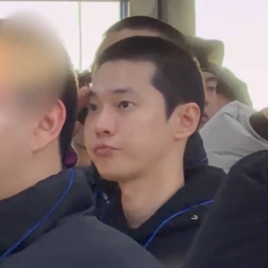 พลทหารติดแบ๊ว