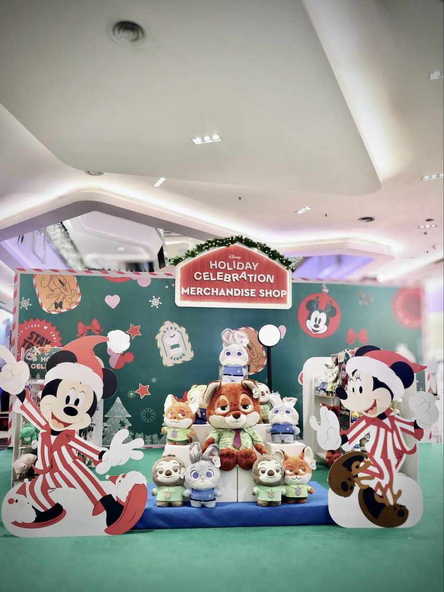 The holiday magic is here at Central Park 2 🎄✨

Join us and feel the warmth of the season ❤️

22 Nov 2025 – 04 Jan 2026
Neo Atrium, Central Park 2, GF

#CentralPark2 #DisneyHolidayCelebration #MeetandGreet #Disney #MickeyandMinnie