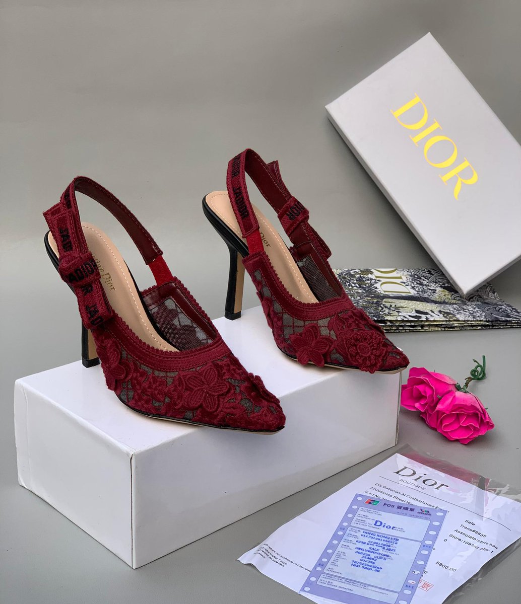 Good morning Queen 👸, I recommend this heels

SIZE 37 TO 42

🏷️: 44,000

FULLY BOXED WITH PAPER BAGS

<a href="/yay_tunes/">Yay Toon Day</a> <a href="/Dollar_baby_Dee/">DUNMININU❤️🌹</a>
