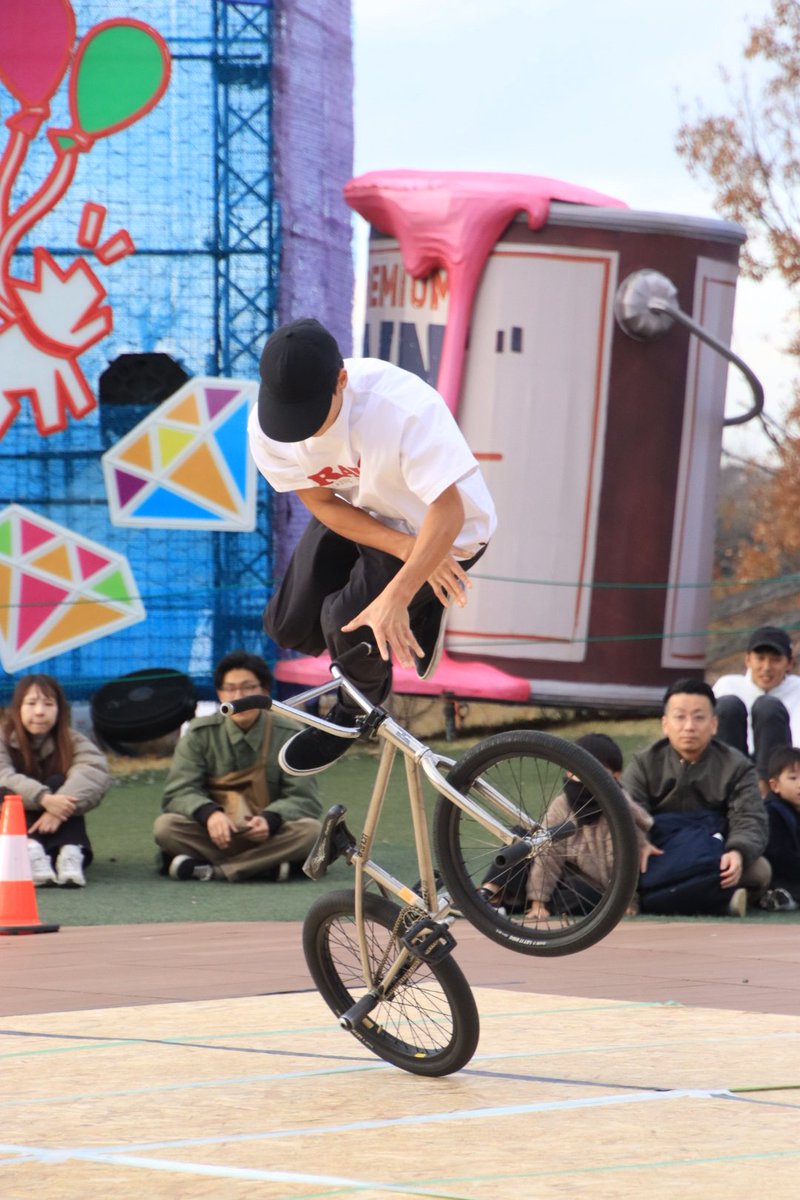 t7s4e's tweet photo. 2025/12/06
#東京ドイツ村
#BMX #BMXflatland https://t.co/y1M9D8JiYW