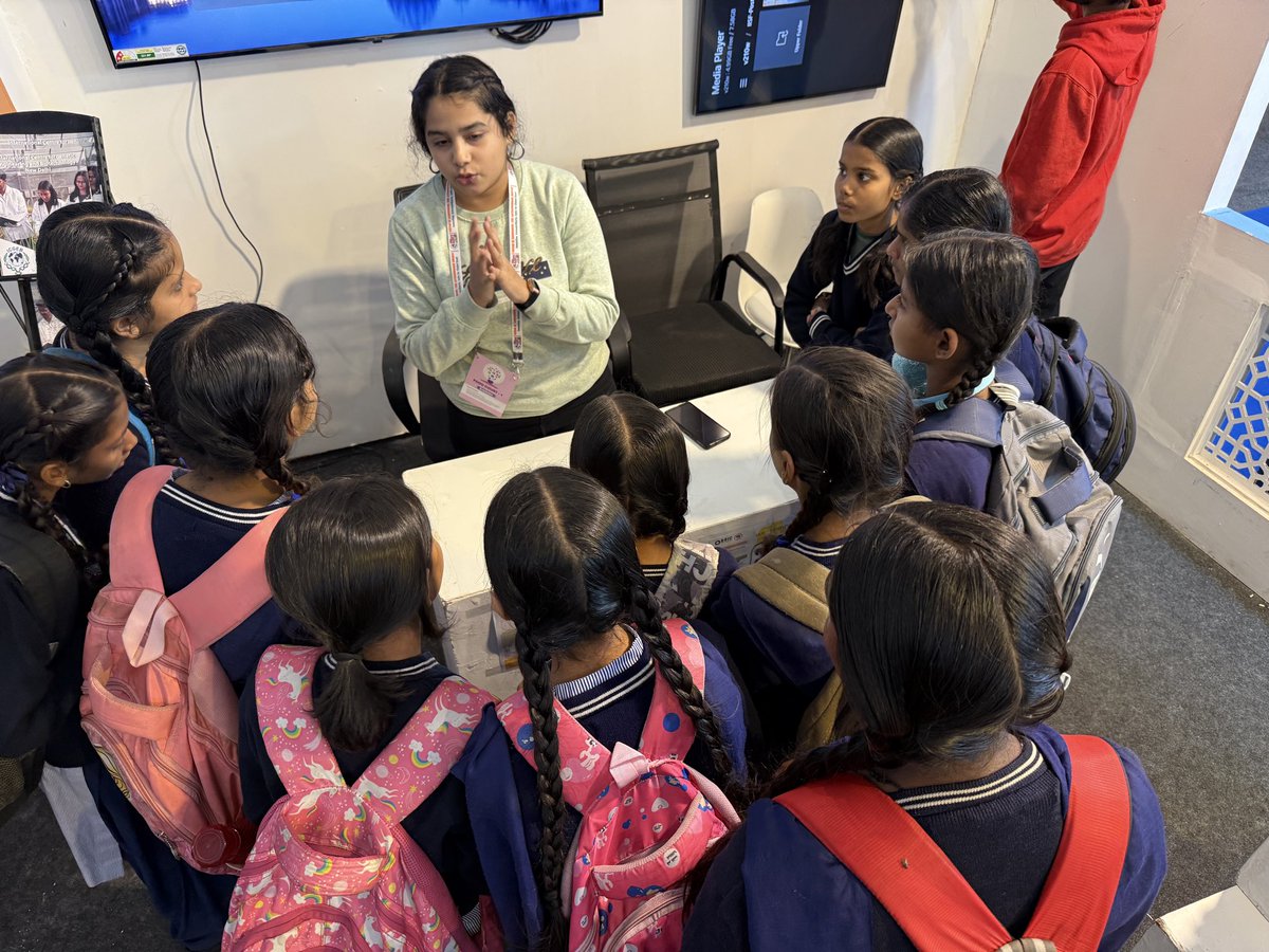 ICGEBNewDelhi's tweet photo. Day 3 @IISF2025 :
Young minds, big ideas: Empowering the next generation of scientists. Students showing great enthusiasm while learning about #biofuels & #SustainableEnergy innovations at the @ICGEBNewDelhi stall.
#ICGEBNewDelhi #IISF #Biofuels #ScienceForAll https://t.co/YZtPsx5AUj