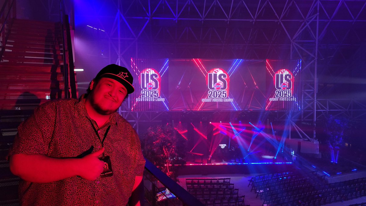 I was your Technical Director for the Street Fighter League US Finals!

Biggest fighting game show I've ever worked production on, wild that 16 years ago I met up at McDonald's for a 4 person SF4 local and now I'm pressing different types of buttons for the same series.