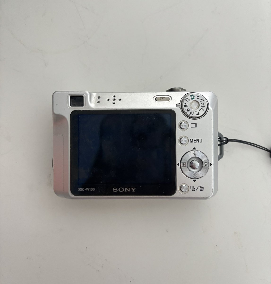 𐙚 ฝากขาย 🐰🎀

‧˳  ส่งต่อกล้อง Sony cybershot dsc w100
1890 (ส่งฟรี) พร้อมโอนลดได้ 

ตำหนิ : ปุ่มปรับโหมดรวนนิดหน่อย ร่องรอยตามการใช้งาน

สิ่งที่ได้รับ : กล้อง แบต เมม 

dm <a href="/bunnieru8y/">17</a>

#กล้องดิจิตอลมือสอง #กล้องดิจิตอล #กล้องดิจิตอลมือ2 #กล้องดิจิตอลคอมแพค #กล้องดิจิตอลเก่า
