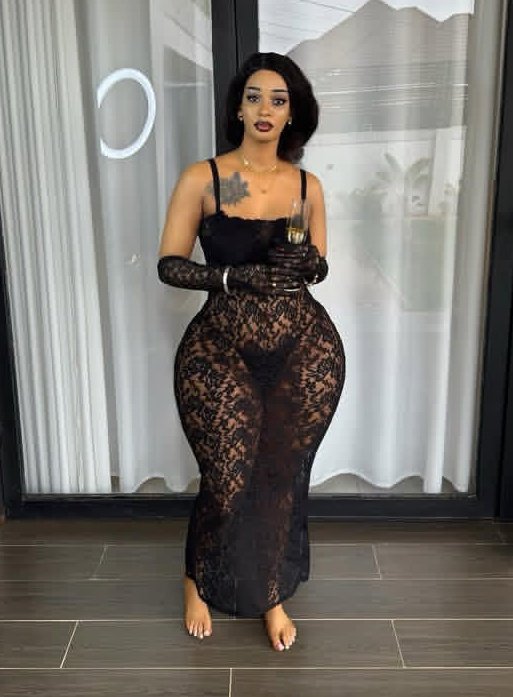 Ese nyuma y'ubushakashatsi mwakoze ko mutatubwiye ibyavuyemo?
Mwasanze ari prank Koko cg abaho? 🤔😂😂🤌🏽🤌🏽