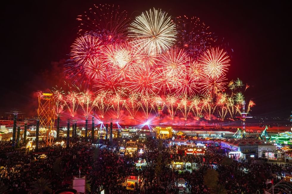 #NewYear’s Eve celebrations: Sheikh Zayed Festival to welcome 2026 with 62-minute #fireworks display

Landmark fireworks display aiming to break five new Guinness World Records.

Read more: link.aletihad.ae/JQ0j 

#AletihadNewsCenter #UAE #AbuDhabi <a href="/ZayedFestival/">Sheikh Zayed Festival مهرجان الشيخ زايد</a> #NewYear2026