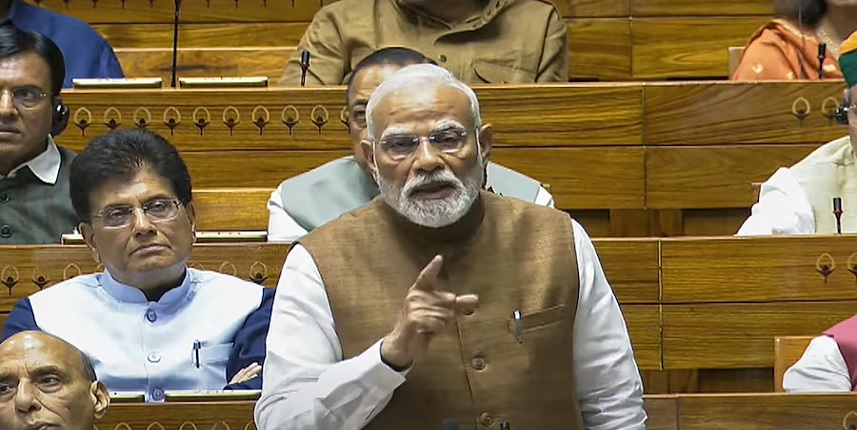 SudarshanNewsTV's tweet photo. Parliament Winter Session: 'अंग्रेजों के लिए चुनौती और देश के लिए चट्टान बना वंदे मातरम्', सदन में बोले PM मोदी

#ParliamentWinterSession2025 #ParliamentWinterSession #Pmmodi #VandeMataram150 #वंदेमातरम् @narendramodi 

https://t.co/m1cYMvoU4R https://t.co/sv0NCc671u