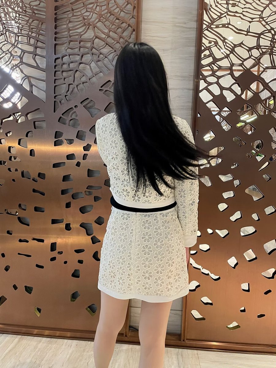 YZMNS1's tweet photo. 第一次在酒店大堂吧喝咖啡，感觉还可以，还真是手磨咖啡，原本我以为会是速溶咖啡，下次再来。 https://t.co/EK9FTRQjlN