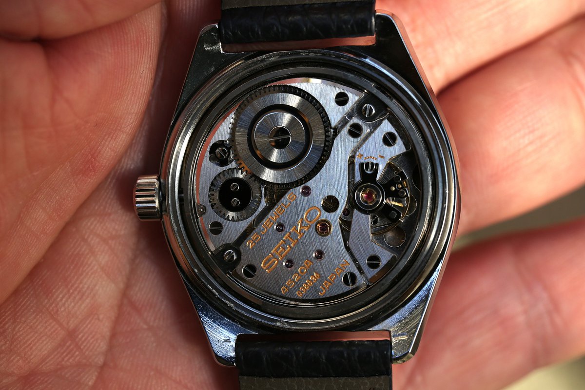 daiwatokeiten's tweet photo. 「BA-44B #グランドセイコー HI-BEAT #GrandSeiko #45GS Ref.4520-8000 1968年」
Cal.4520は、製造を担った第二精工舎(亀戸)における手巻きムーブメントの最高傑作と評され、
「歴代セイコー機械式腕時計の最高傑作」の一つと言われます
▽商品ページ▽
時計詳細:https://t.co/bSUUA5Xani https://t.co/ZKofv0jGBj