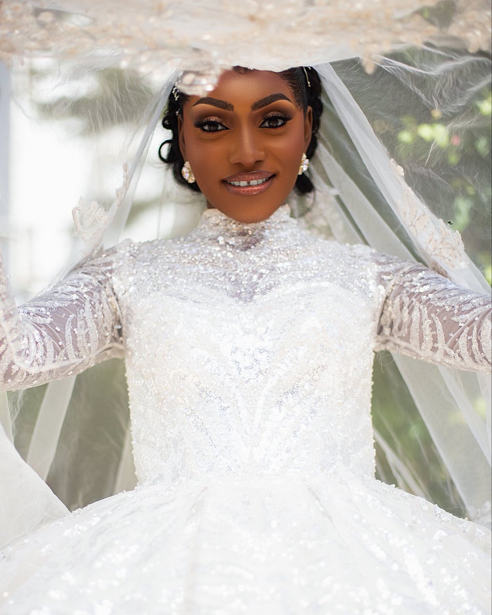 A whole wife 🤍🤍.