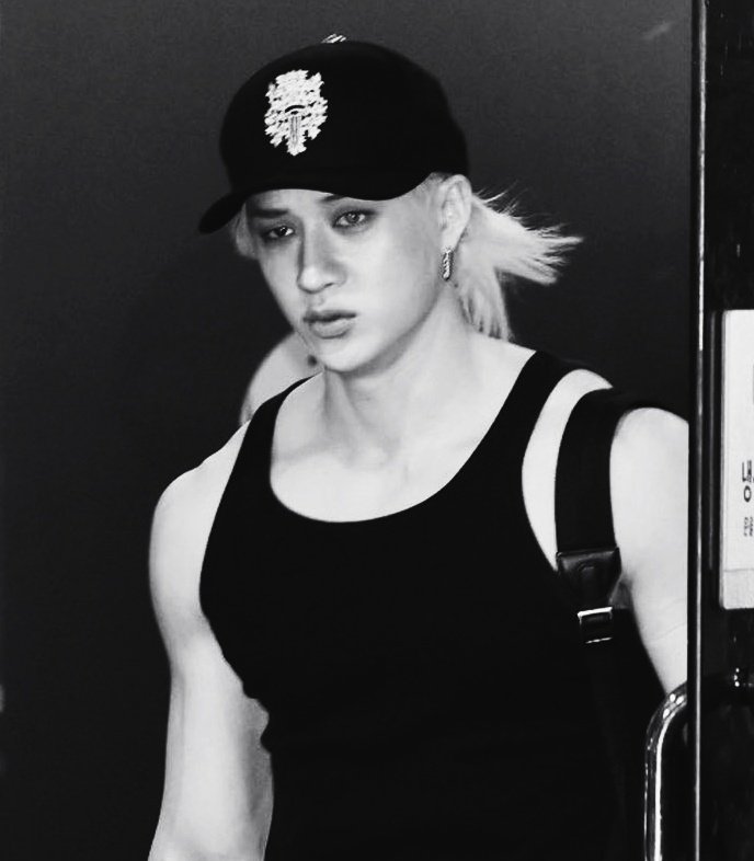 3 (@3racccha) on Twitter photo 