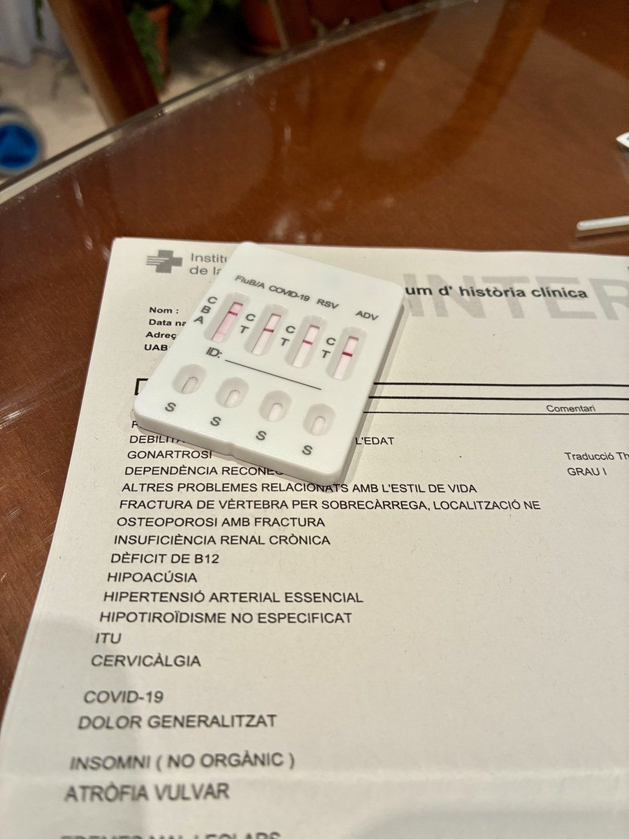 Surto de guàrdia al CUAP Mollerussa després de >200 visites en 24h fetes per tot l’equip, amb molta incidència de gripA. Últim domicili a les 7:45h: dona de 95 anys amb gripA. 
En tot el torn, només 1 derivació a l’hospital.
Així treballa l’Atenció Primària: eficient i resolutiva