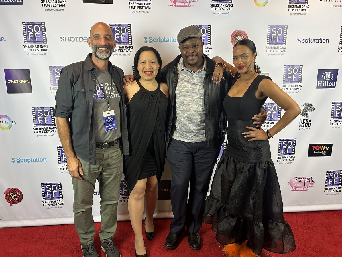 misskristina617's tweet photo. Great conversations with great people at the @ShermanOaksFF closing night mixer! 🎬✨ #SOFF #FilmCommunity https://t.co/H5HdTYgwng