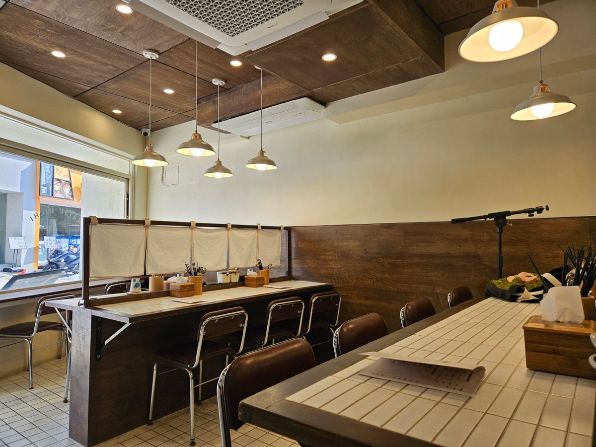 비트코인 돈가스샵⚡️카츠미치⚡️] - 비트코인 결제가 가능한 부산의 첫 돈가스 집. - 지례흑돈 사로스카츠가 특징. (비트코인 결제  매장이므로 무료 홍보) 주소: 부산광역시 수영구 남천동 3-60 1층