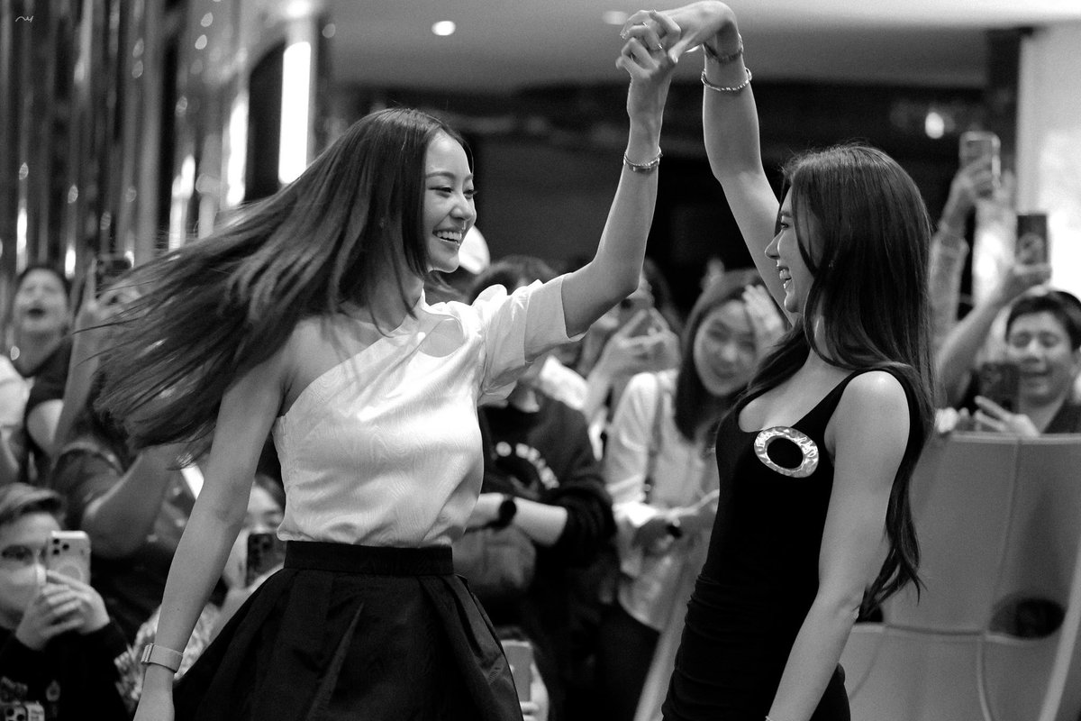 “ 𝕐𝕠𝕦𝕣 𝕤𝕞𝕚𝕝𝕖 𝕞𝕒𝕜𝕖𝕤 𝕞𝕖 𝕤𝕞𝕚𝕝𝕖. ”

                                 🦋🤍🧸😳

#LenaMiu  #ลีน่าหมิว