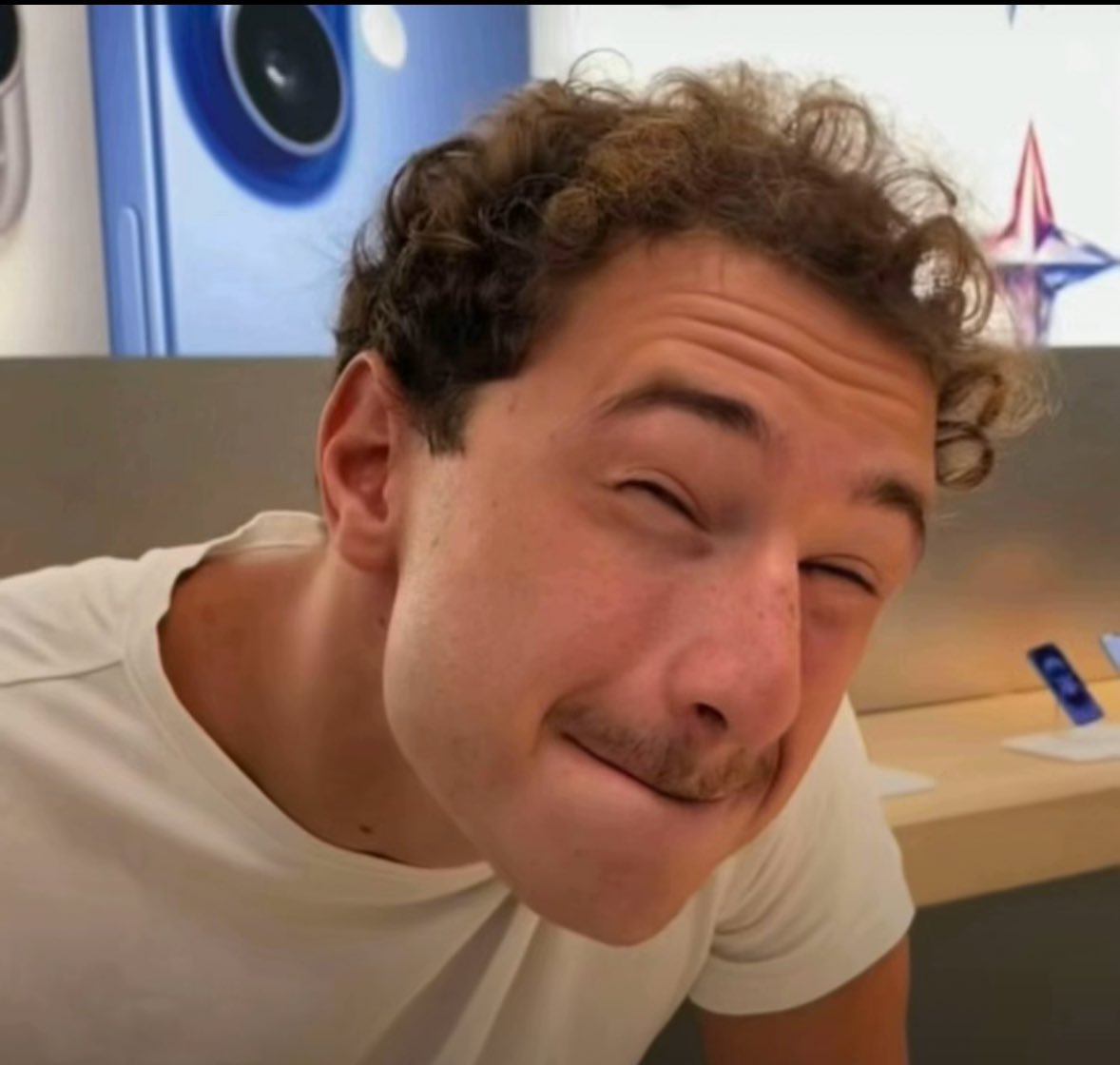 Me watching that one trade hit SL… knowing damn well I wasn’t supposed to take it 😭