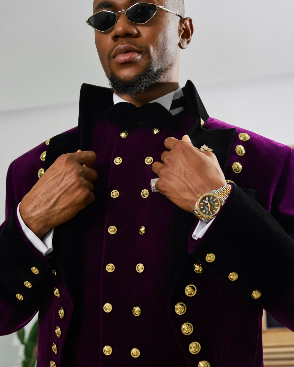 AjeboDanny's tweet image. Emotion but cross out the E