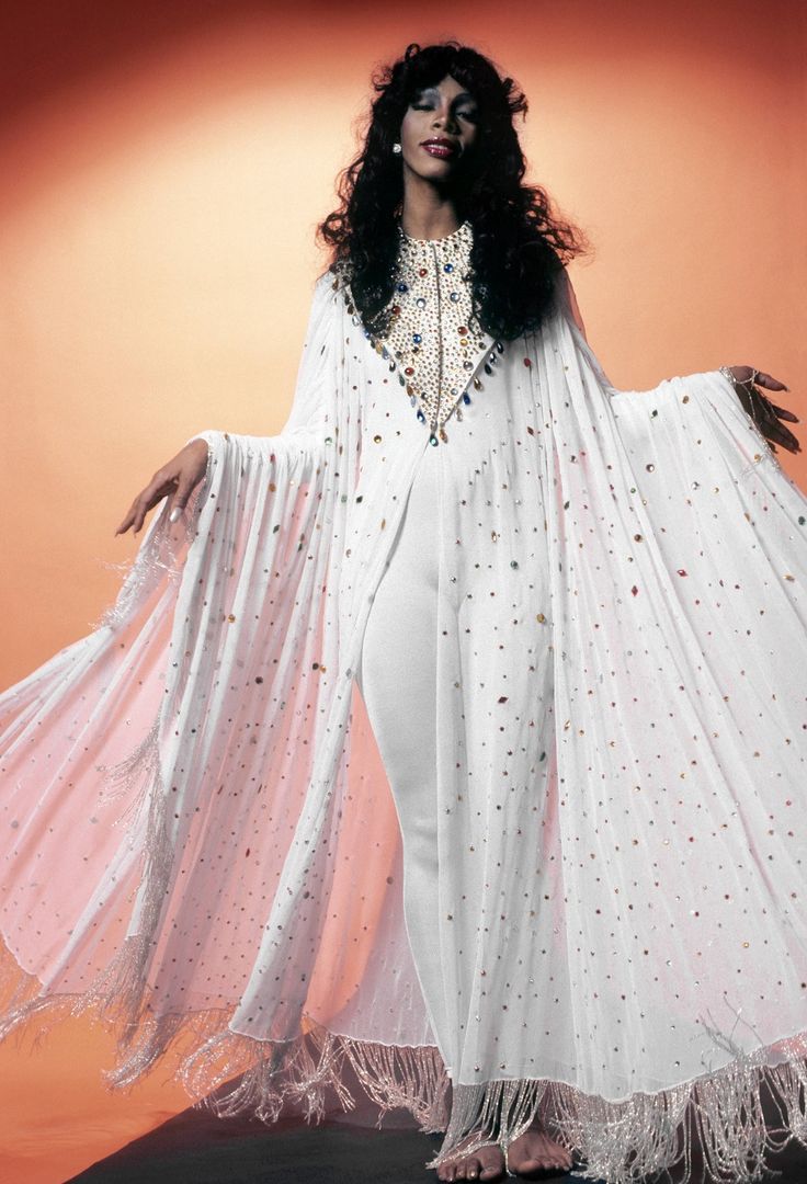 thejunebugfreak's tweet photo. THE REAL QUEEN OF DISCO IS DONNA SUMMER! not that boring one hit wonder https://t.co/UE4dtUVwsC
