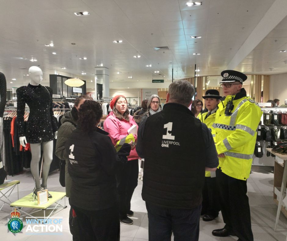 MerseyPolice's tweet image. #WinterOfAction is in full swing across #Merseyside!

This festive season we are committed to tackling crime, reassuring communities, and ensuring our high streets are welcoming and safe for everyone 💙

Together we, along with local councils, and our community partners, will