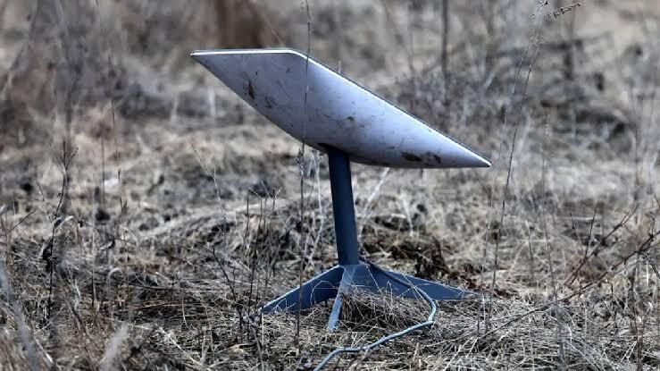 🚨 Breaking News:

Starlink's subscription has been set at ₹8,600 per month, while hardware kit costs a one time price of ₹34,000.