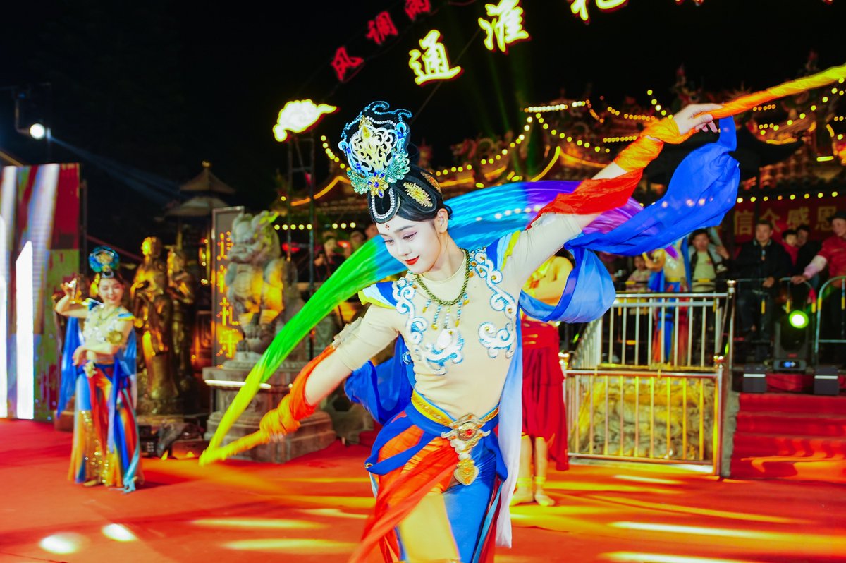 i_luoyang's tweet photo. On December 7th, the Special Exchange Session of Intangible Cultural Heritage Inheritance Programs between #Luoyang #Guanlin and #Quanzhou Tonghuai Guan-Yue Temple for the 2025 Cross-Strait Guan Gong Culture Exchange & Guan Gong Belief Intangible Cultural Heritage Exhibition was held at Tonghuai Guan-Yue Temple in Quanzhou City, #Fujian Province.📸
Representatives from Haizhou Guan Di Temple in #Yuncheng (Shanxi Province), Dangyang Guan Mausoleum in #Hubei Province, Dongshan Guan Di Temple in #Zhangzhou (Fujian Province) and other institutions also participated in the event, jointly inheriting and promoting Guan Gong culture.
@lyguanlin   @VisitQuanzhou @Zayton933673 @dameiluojiang @VYuncheng @SpoxCHN_MaoNing 
@CGTNOfficial @MFA_China @SpoxCHN_LinJian 
@zhang_heqing  #guangong #ChineseHistory #ChinaTravel #luoyang #Guandiculture #FujianChina #กวนกง #กวนอู