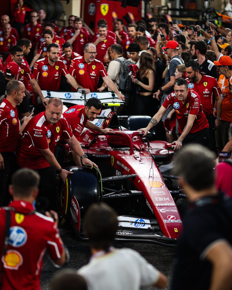 ScuderiaFerrari's tweet photo. Even the moon came out to support us 🌝📸 https://t.co/H4dd4jkaRy