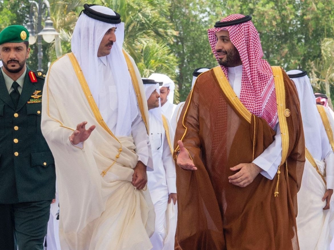 أمير قطر الشيخ تميم بن حمد يتوجه إلى الرياض، حيث سيرأس مع ولي العهد السعودي الأمير محمد بن سلمان اجتماع مجلس التنسيق بين البلدين 