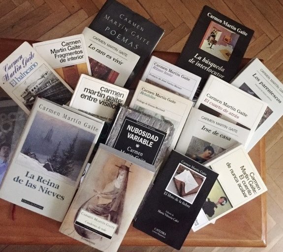 #8Diciembre Hoy cumpliría 100 años #CarmenMartínGaite Príncipe Asturias de las Letras 1988; Nacional de Literatura; Nadal 1957 por 'Entre visillos'. Autora de novela, ensayo, cuento, poesía, traductora de 24 obras. En #Cúmulosylimbos he escrito sobre ella  cumulosylimbos.blogspot.com/2020/12/feliz-…