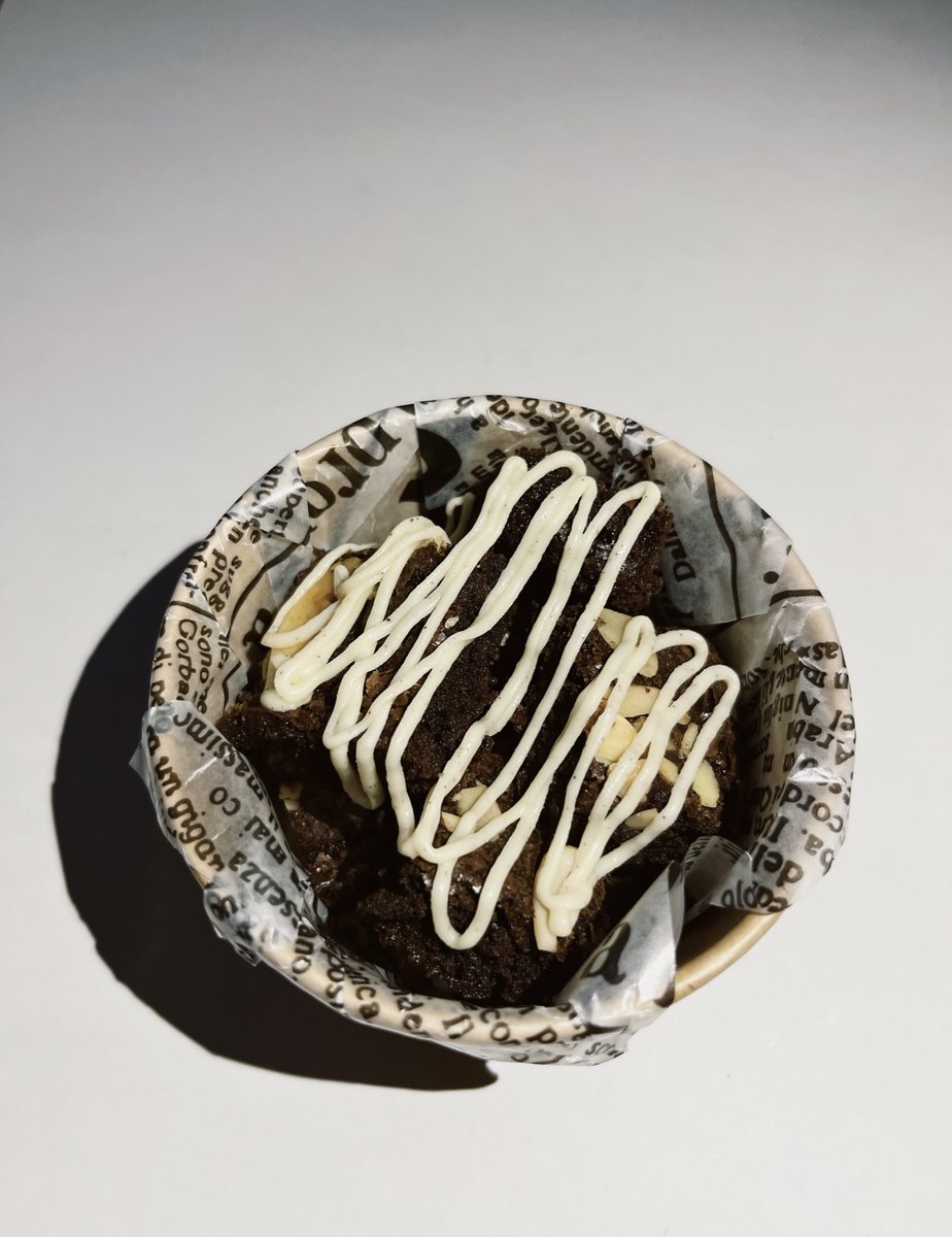 P siapa mau beli brownie aku hehehe