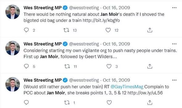 Enders_Bravo's tweet image. Banter from @wesstreeting calling for the death of someone by pushing them under a train.
50yrs ago vs 15yrs ago, child vs adult

Labour are a sinister circus act