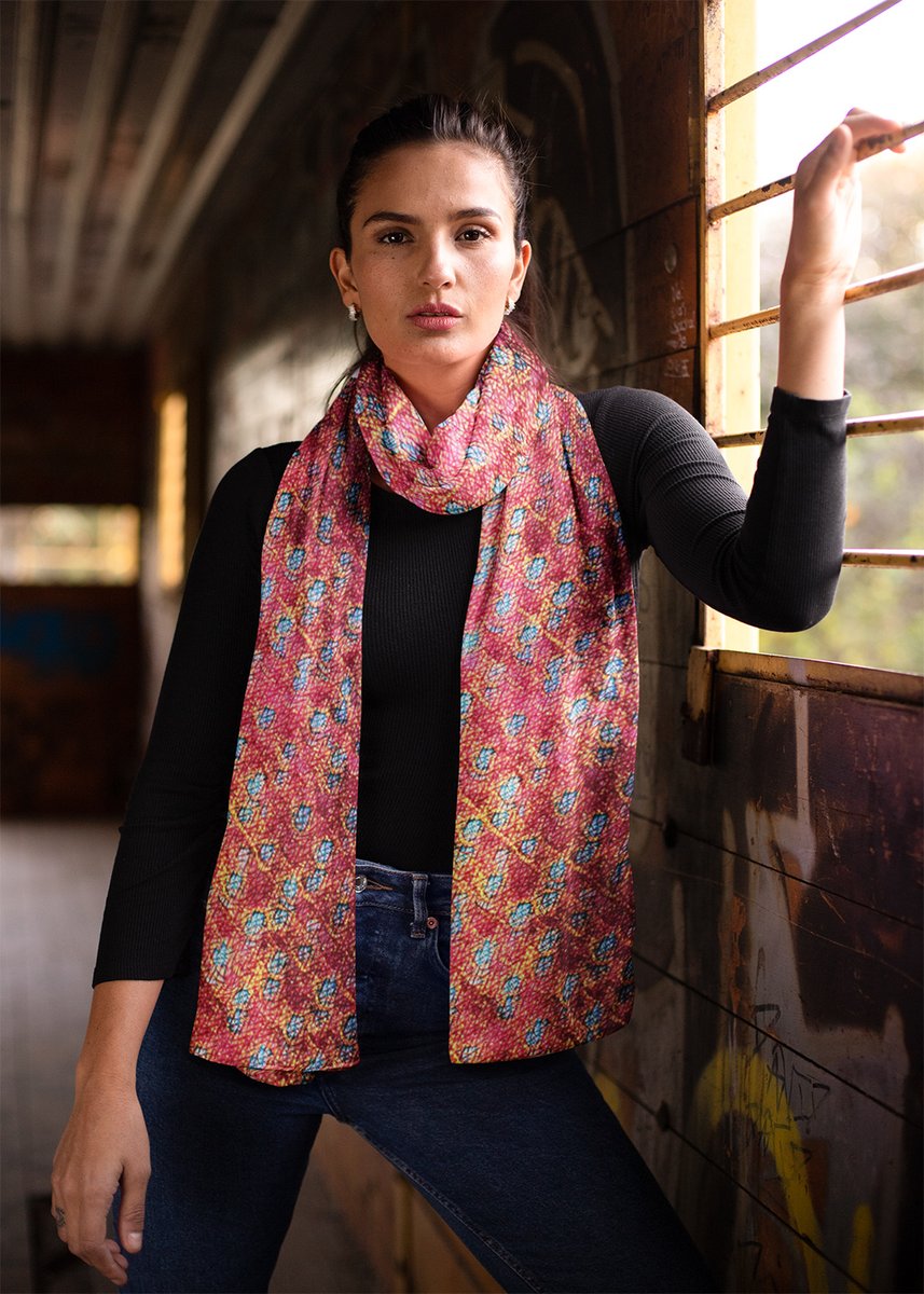 habatour20's tweet photo. Wrap yourself in warm, radiant energy with this #elegantscarf, featuring a vibrant #abstract #geometricpattern.
Available at : https://t.co/J4PNUQTOmo
#abstractpattern #abstractpatterns #geometricpatterns #abstractdesign #geometricdesign #scarfsforwomen  #scarfsonline #scarfshop https://t.co/s7WKHu6mCT