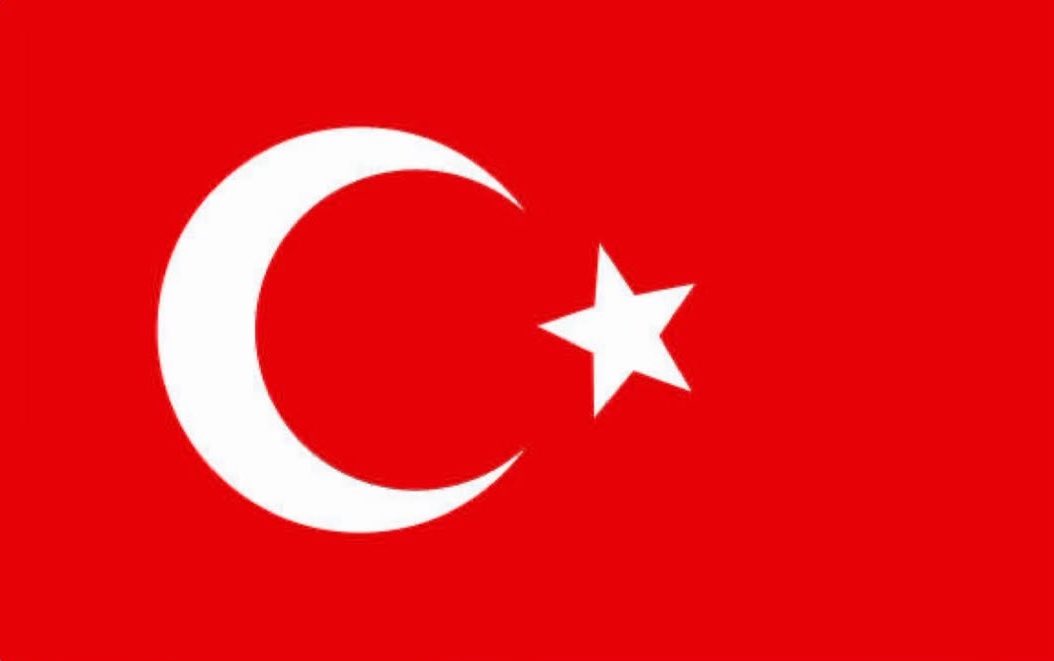 ŞEHİDİN VAR TÜRKİYE 🇹🇷 

İstanbul Çekmeköy’de uyuşturucu operasyonunda ağır yaralanan Özel Harekât Polisi Emre Albayrak, kaldırıldığı hastanede şehitliğe yükselmiştir.

Yüce Türk Milletinin Başı Sağolsun..