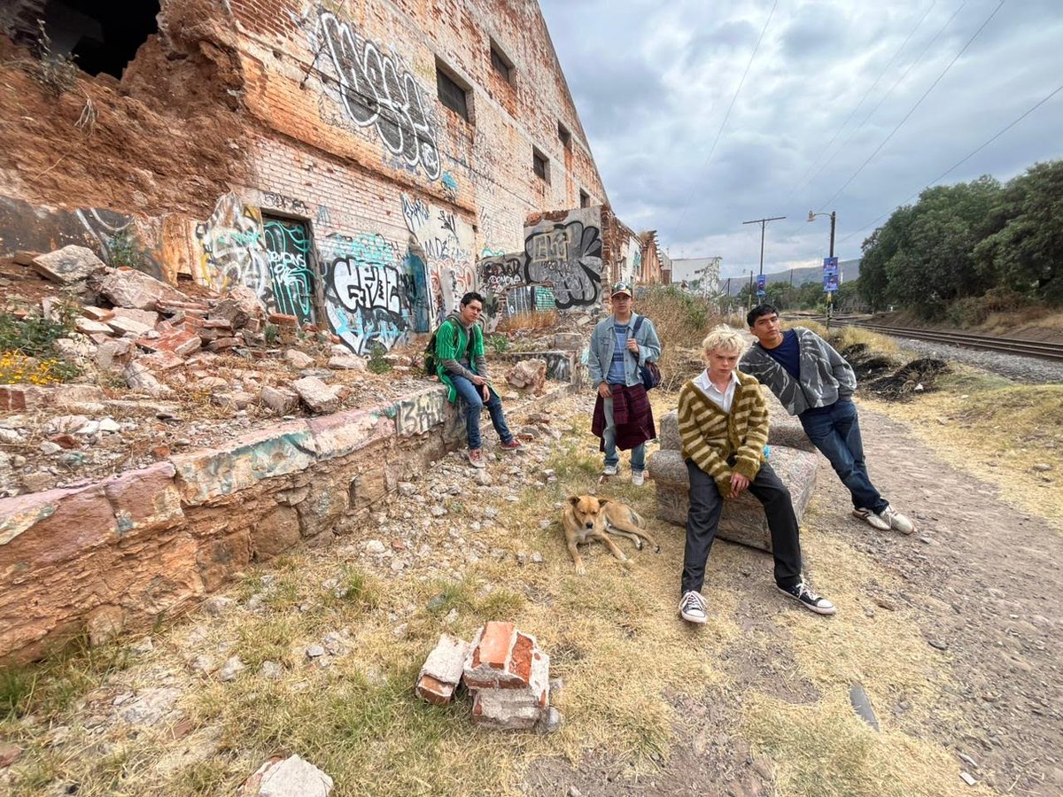 Claquetazo oficial de la película LA VIDA DE AHORA, de <a href="/alexzuno/">Alejandro Zuno</a> protagonizada por Luis Fernando Peña,  Jerónimo Nuñez, André Nuñez, Natalia Quiroz, Claudio Lafarga, Neri Arredondo, Adrián García, Fredy Rizard y Rodrigo Virago, bajo la producción de Érika Ávila y Mónica Lozano