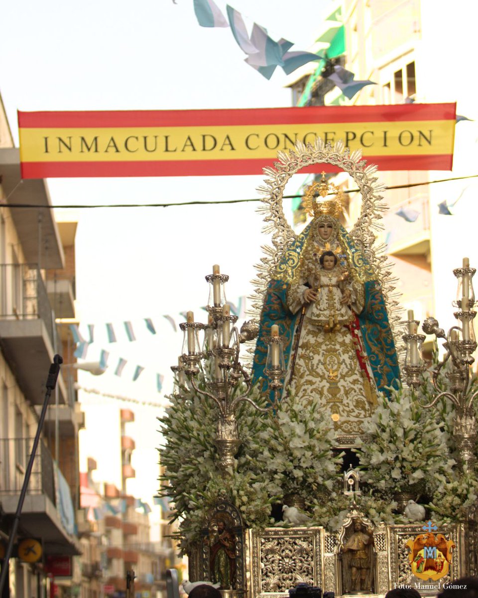 🔵 INMACULADA CONCEPCIÓN 

Hoy la Iglesia universal celebra la Solemnidad de la Inmaculada Concepción de la Santísima Virgen María.

Bendita sea tu pureza
y eternamente lo sea,
pues todo un Dios se recrea
en tan graciosa belleza.