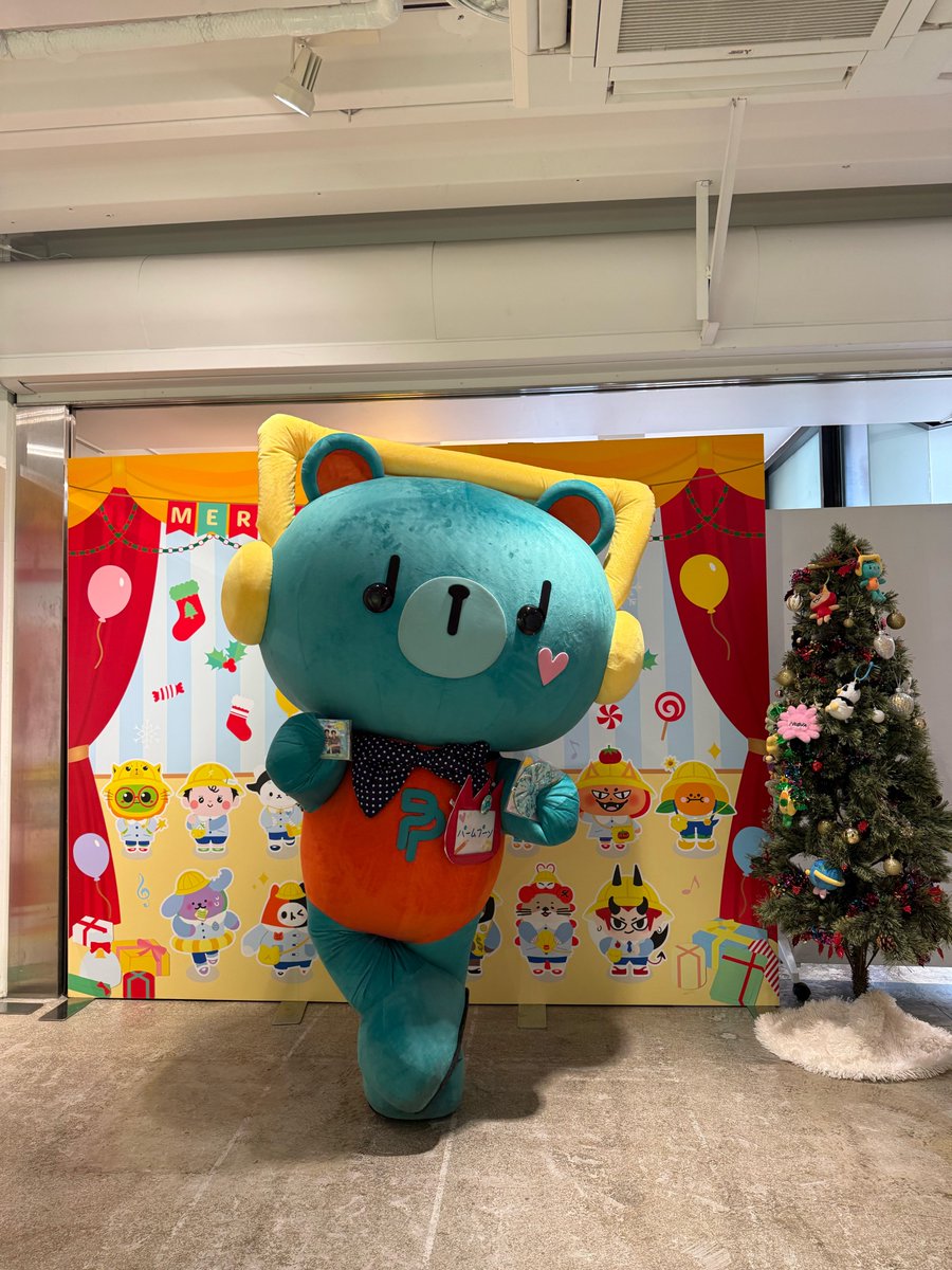 Permpoon is beyond thrilled to meet everyone at the GMMTV POP-UP